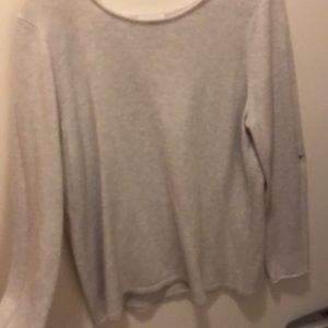 Long sleeve white small knitted sweater